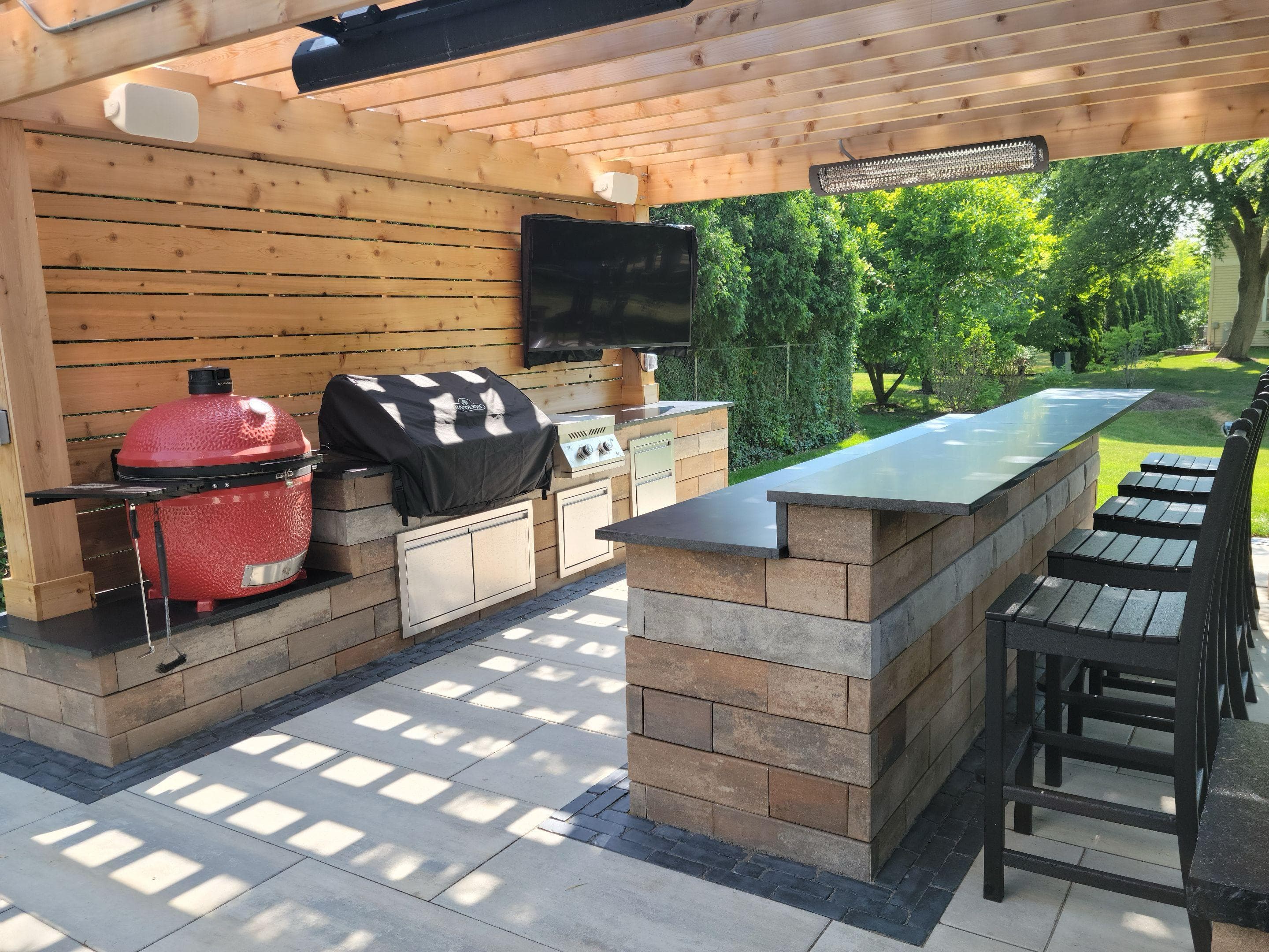 Outdoor Kitchen